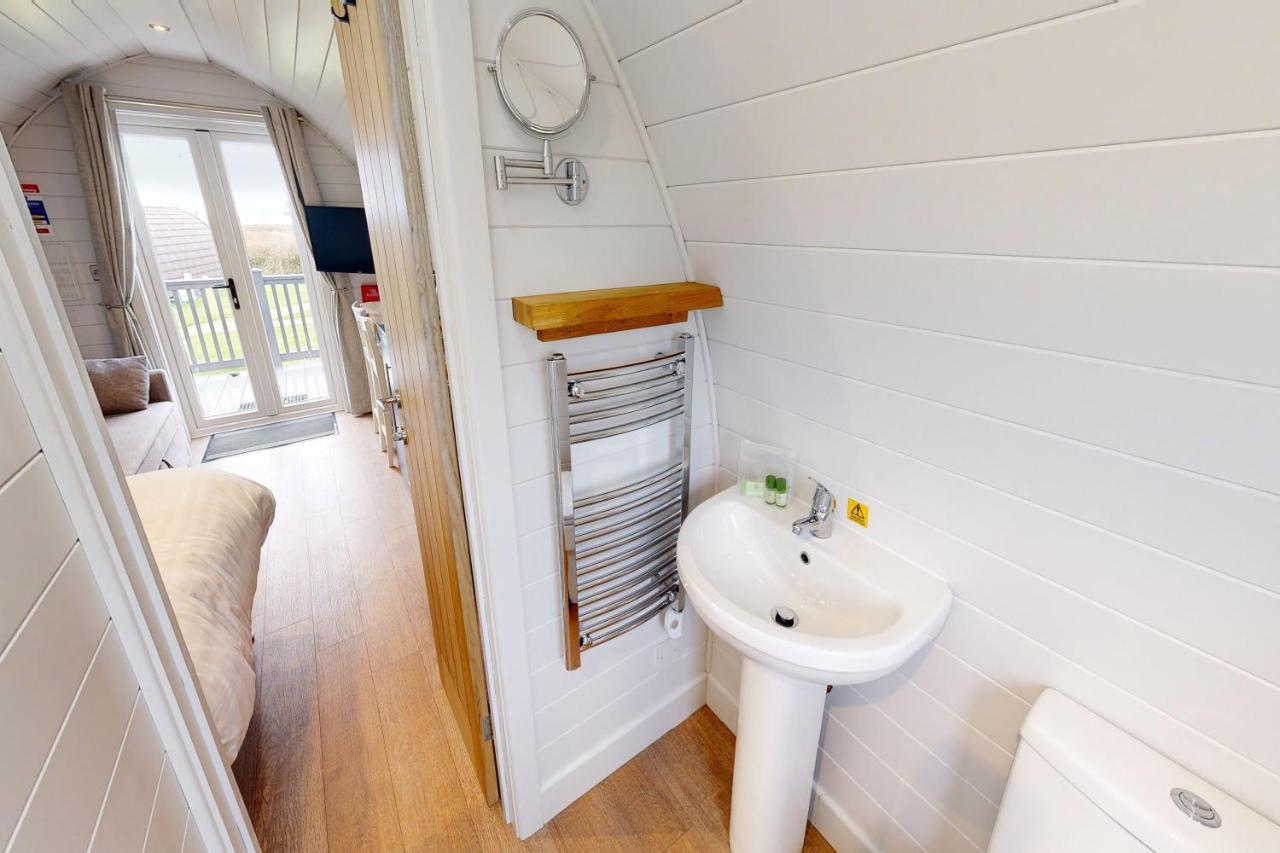 Pentire Coastal Holiday Park 布德 外观 照片
